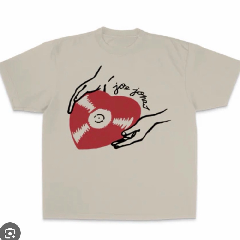 Joe Jones Cream Short-Sleeve Tee with Red Heart-Record Graphic